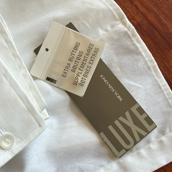 White Jones New York blouse - Picture 12 of 16